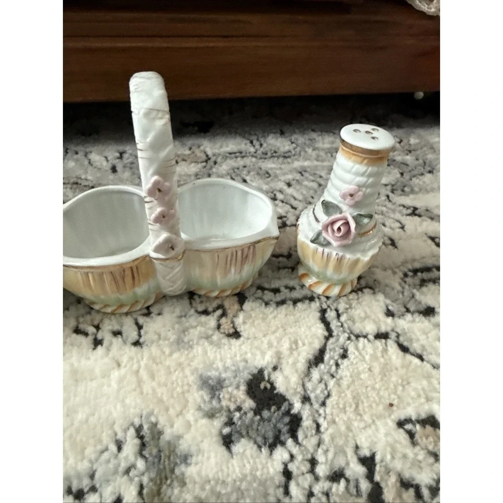 Vintage Salt And Pepper Shakers With Caddy  White Pink Roses Cottage Ceramic